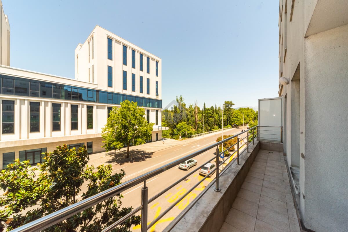 Podgorica Merkez'de 60 m²'lik Eşyalı 1+1 Daire Kiralık - Görsel 9