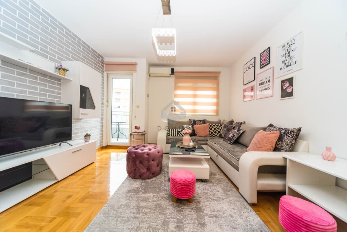 Izdaje se jednosoban stan 45 m², Stari Aerodrom, Podgorica - Slika 1