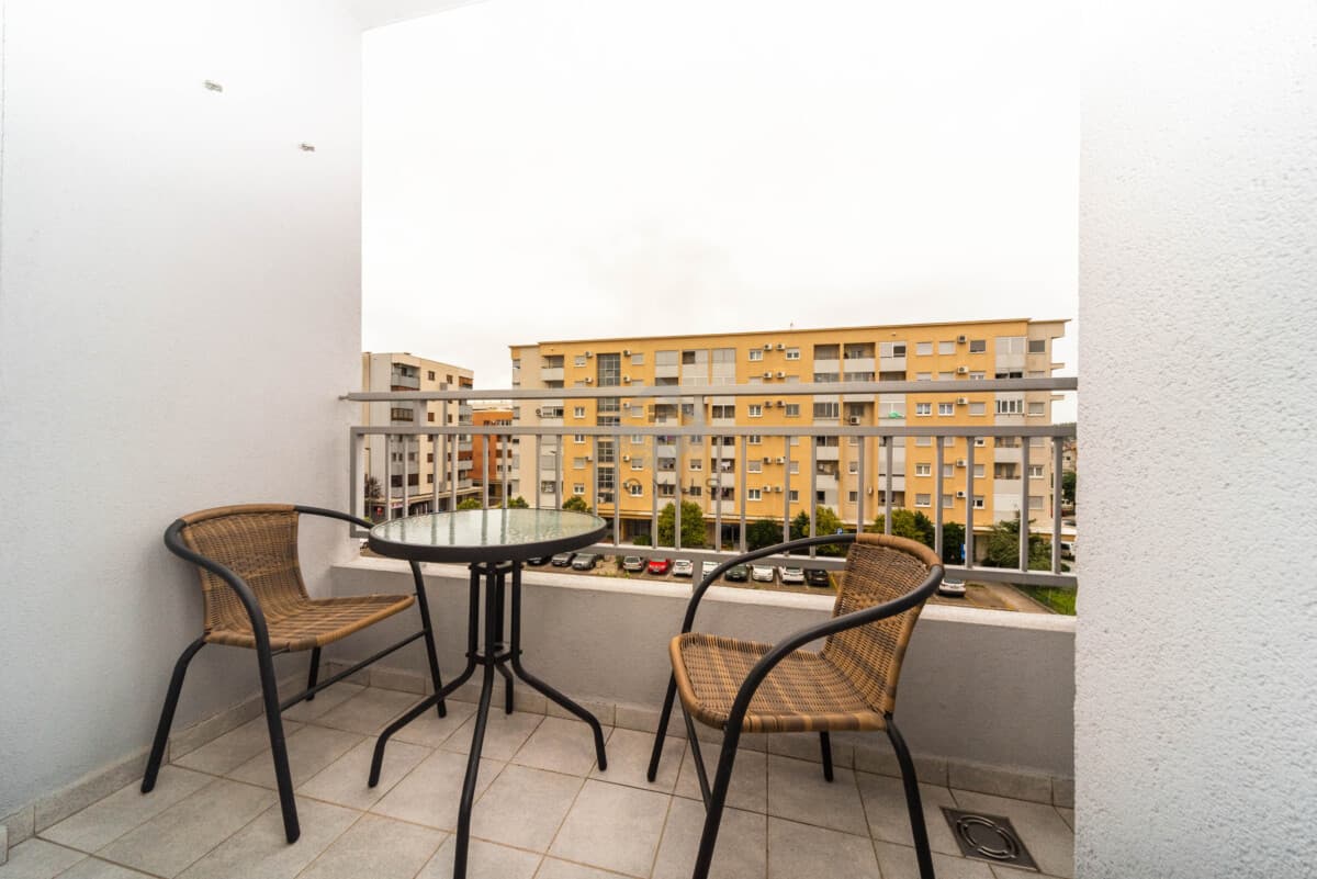 Izdaje se jednosoban stan 45 m², Stari Aerodrom, Podgorica - Slika 8