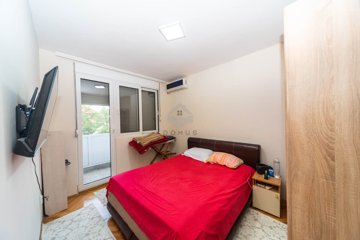 Podgorica'da 72 m²'lik Eşyalı 2+1 Daire, Otobüs Terminali - Görsel 6