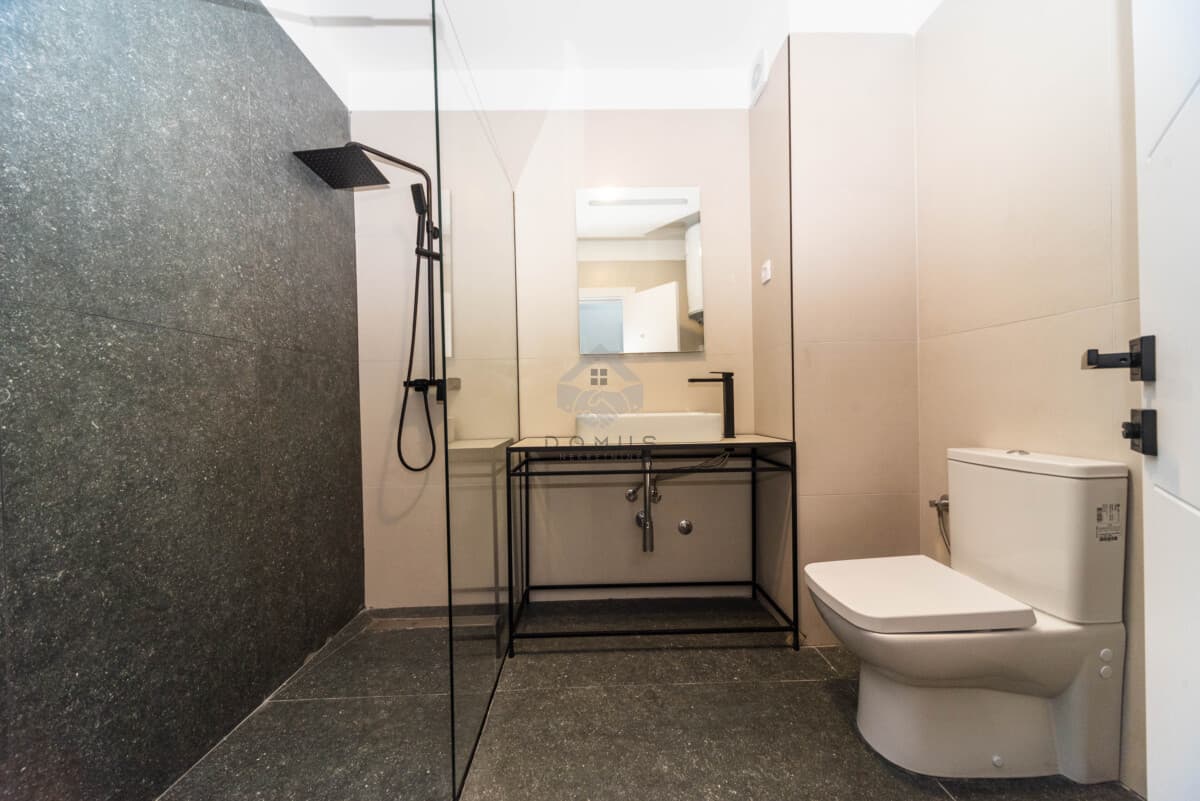 Appartamento arredato con 1 camera da letto di 79 m², Momišići, Podgorica - Immagine 9