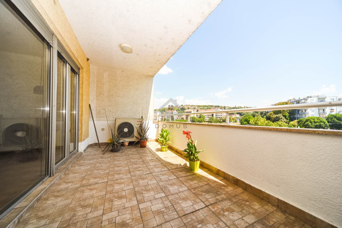 Podgorica, Preko Morače'da Kiralık Lüks Donanımlı 3+1 Daire 150m² - Görsel 11