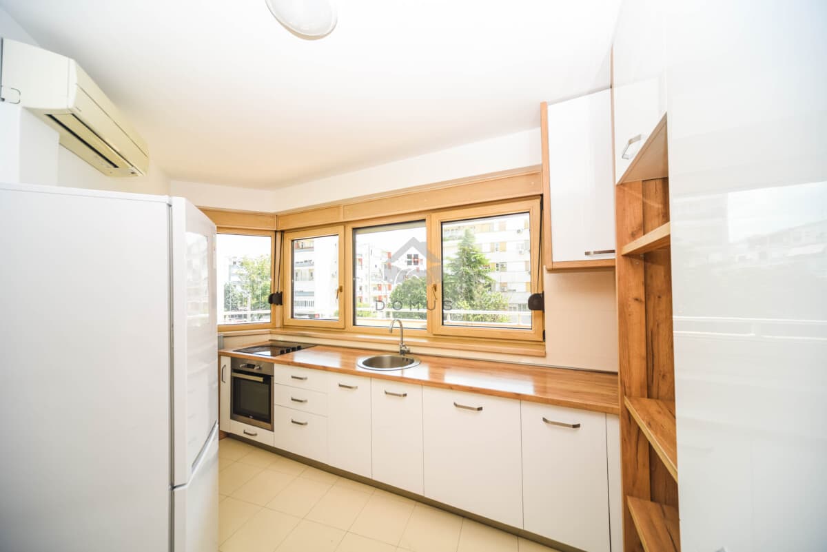 Podgorica, Preko Morače'da Kiralık Lüks Donanımlı 3+1 Daire 150m² - Görsel 5