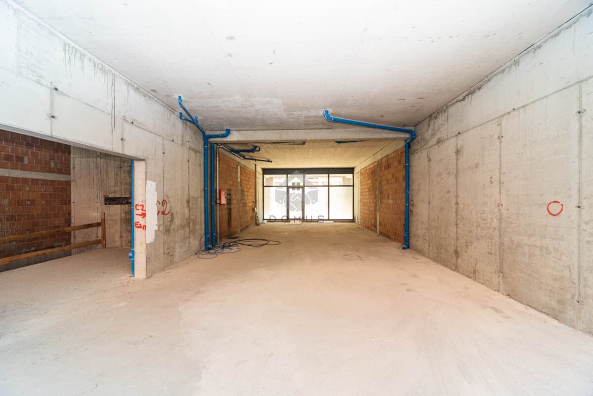 Spațiu comercial de vânzare, 160 m², Master Quart, Podgorica — 2