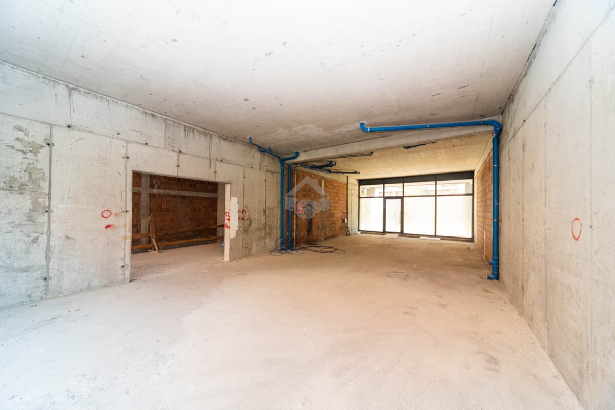 Spațiu comercial de vânzare, 160 m², Master Quart, Podgorica