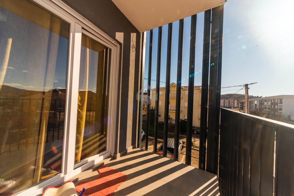 Te koop: appartement met 1 slaapkamer van 47 m² in gebouw Romulus, Zabjelo, Podgorica - Afbeelding 8