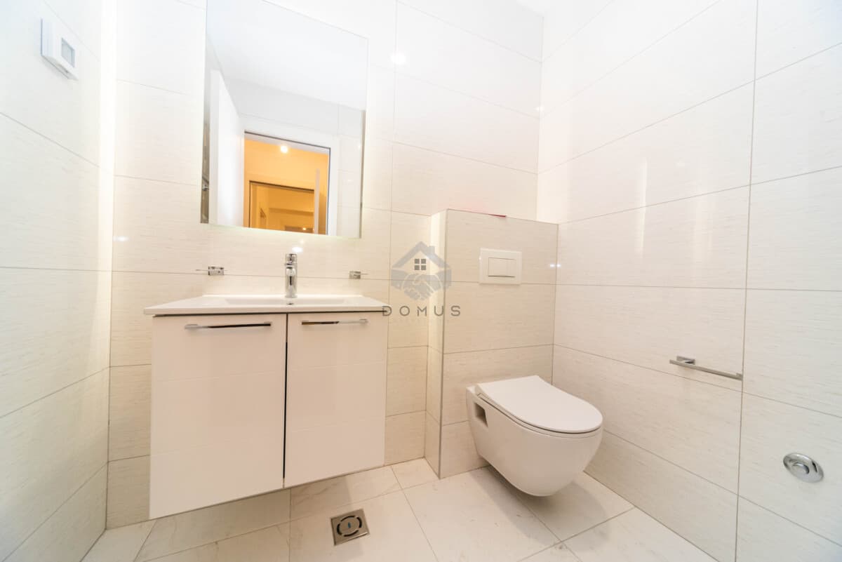 Трособан стан 104 м² са 2 гараже, Стари Аеродром, Подгорица - Slika 7