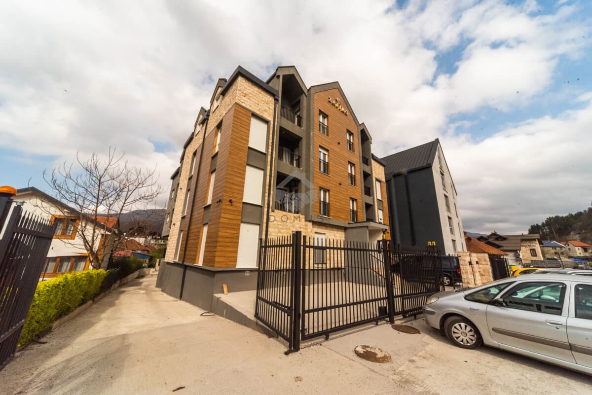 Dvosoban stan 60 m² sa garažom, Centar, Kolašin - Slika 10