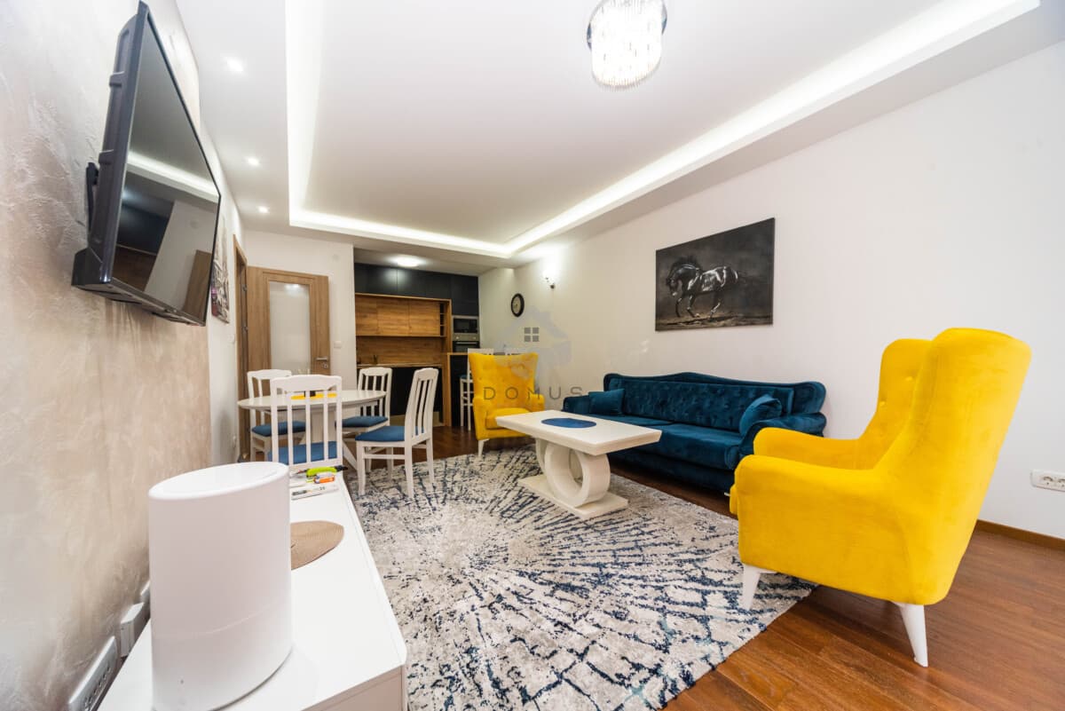 Podgorica, Master Kvart'ta 75 m2'lik Garajlı 2+1 Daire Kiralık - Görsel 1