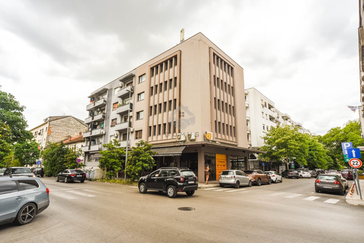 Двособан стан 78 м² са подрумом од 8м2, Центар, Подгорица - Slika 4