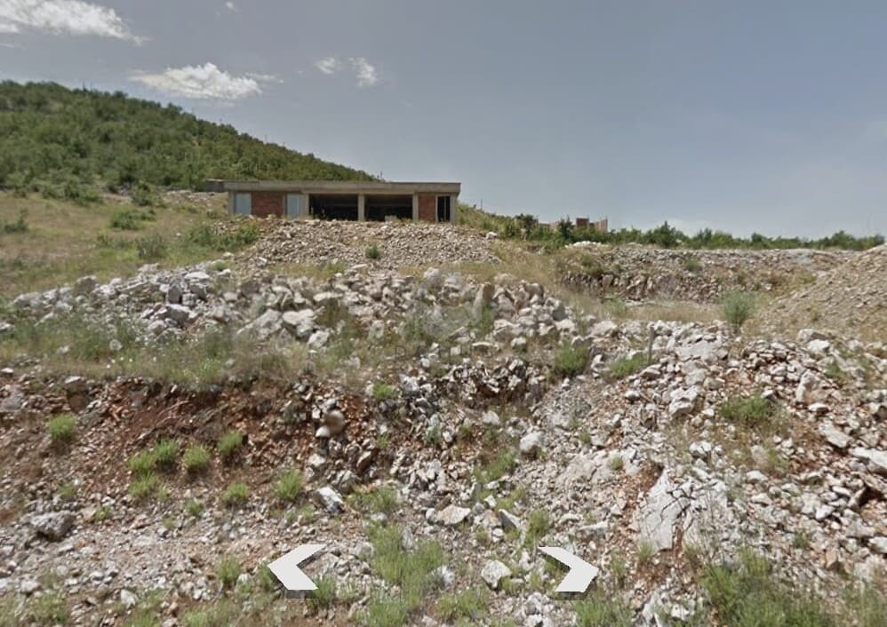 Rogami, Podgorica'da 1.880 m2'lik İnşaat Arazisi