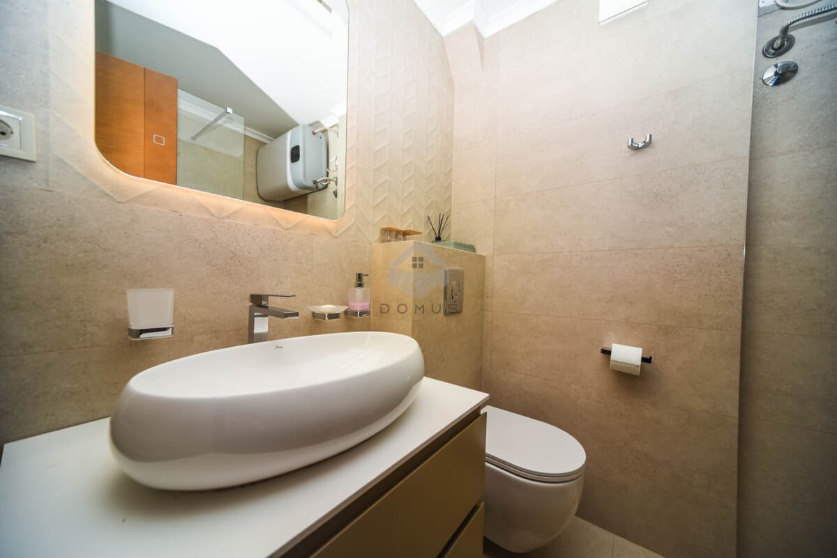 Luxusosan berendezett 2 hálószobás lakás 73 m² területtel kiadó, Preko Morače, Podgorica - 10. kép