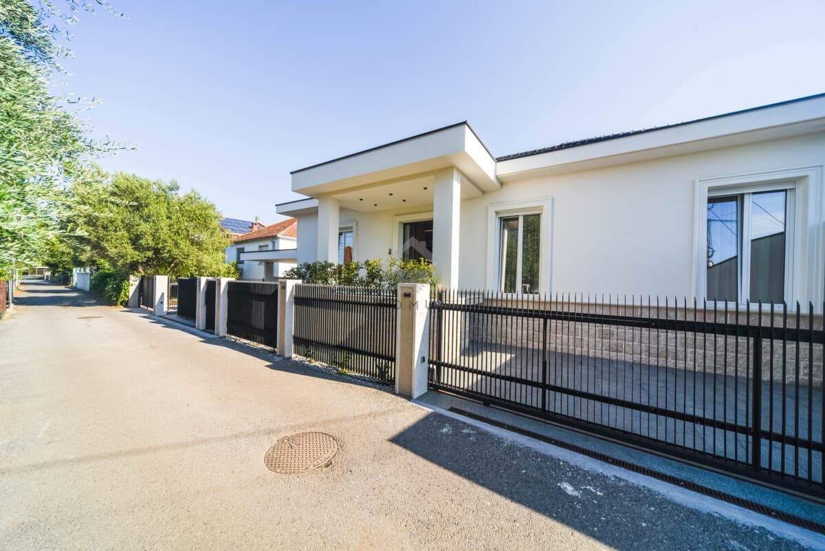 Podgorica, Ibričevina'da Kiralık Otoparklı 130 m² Lüks Ev