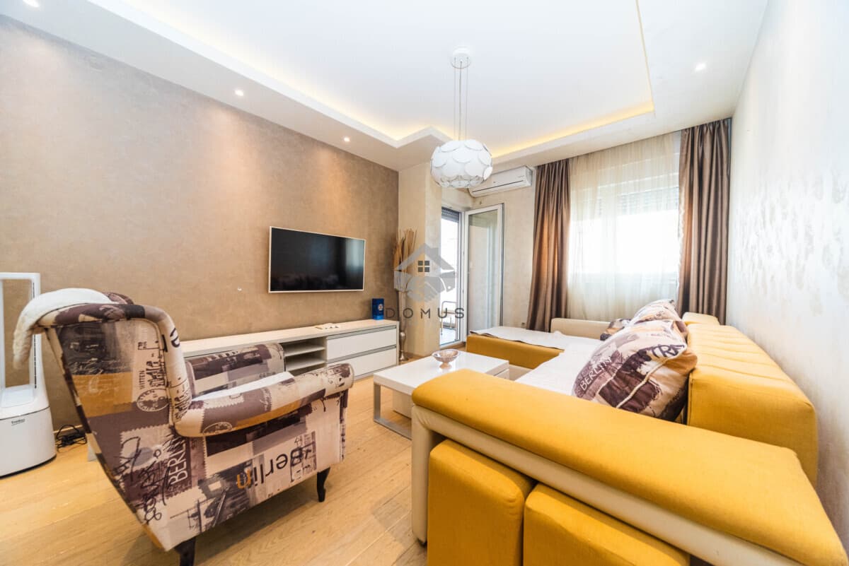 На продажба стан со 2 спални од 66м2 со гаража, City Kvart, Подгорица