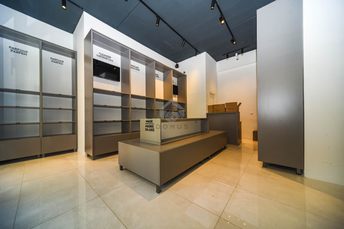 Комерцијален простор на продажба, 70 м², City Kvart, Подгорица