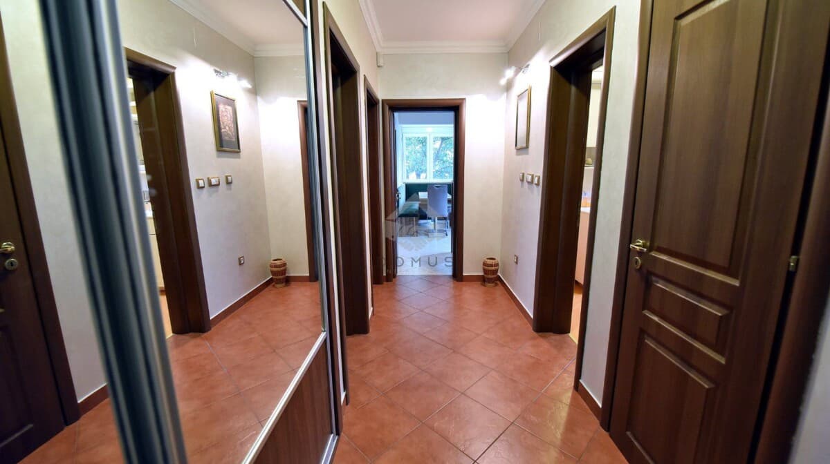 Podgorica, Rogami'de 511 m² Arsa Üzerinde 175 m²'lik Aile Evi - Görsel 11