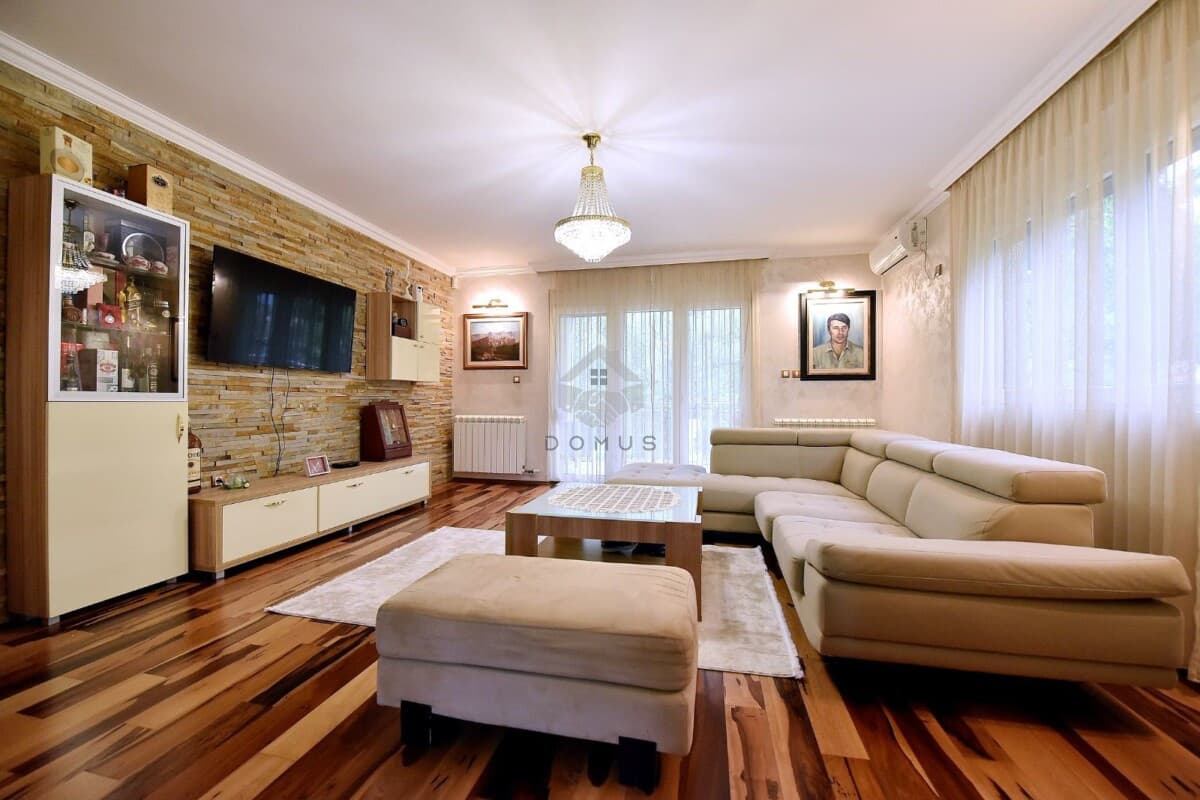 Podgorica, Rogami'de 511 m² Arsa Üzerinde 175 m²'lik Aile Evi - Görsel 5