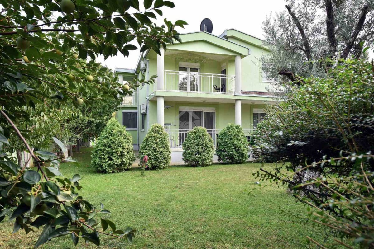 Podgorica, Rogami'de 511 m² Arsa Üzerinde 175 m²'lik Aile Evi