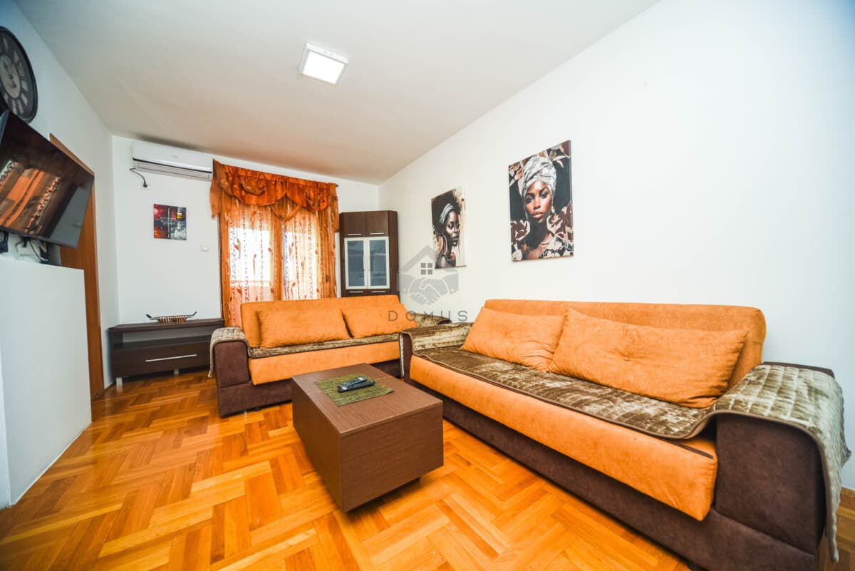 Zařízený byt s 1 ložnicí o rozloze 56 m² k pronájmu, Tuški Put, Podgorica - Obrázek 1