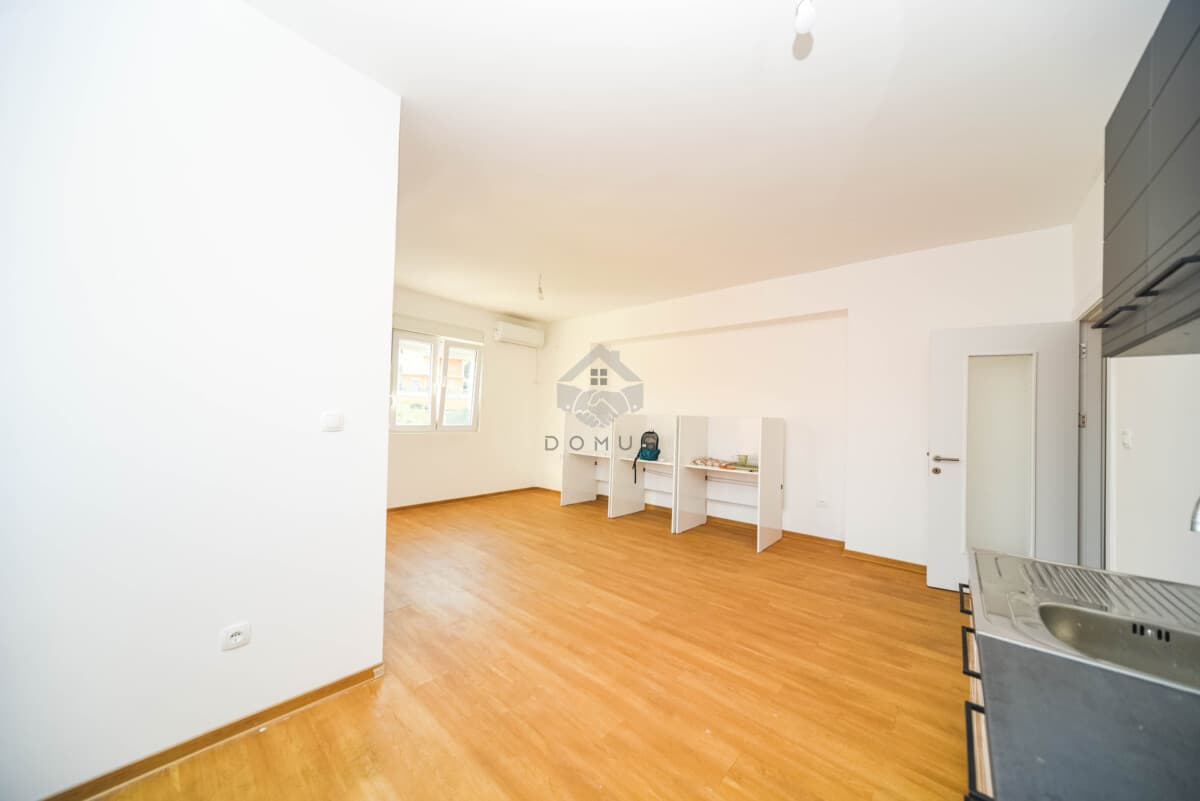 Dvosoban stan od 60m2 za izdavanje, Zabjelo, Podgorica - Slika 2