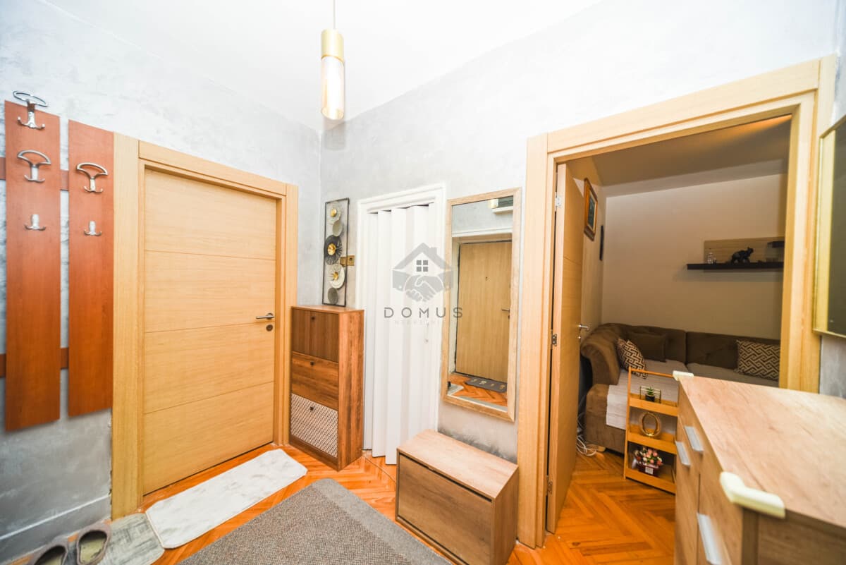 2-slaapkamer appartement van 70 m² met parkeerplaats te huur, Centrum, Podgorica - Afbeelding 9