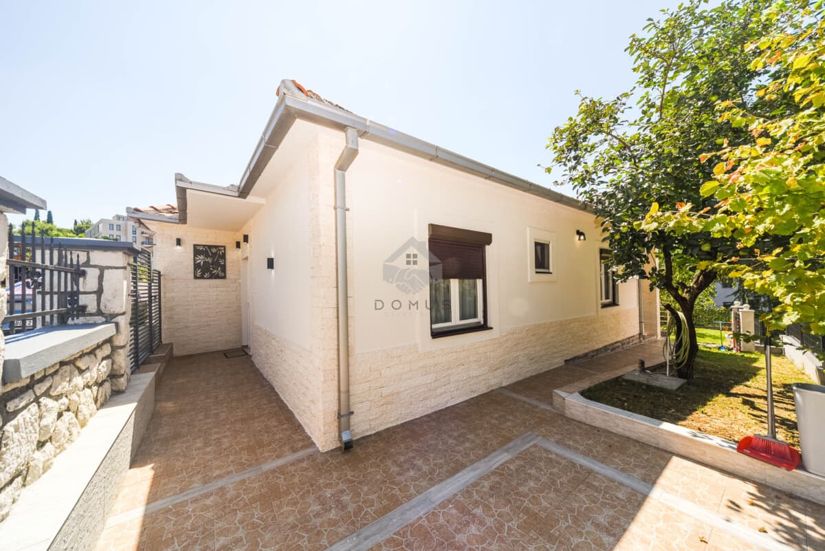 Family house of 100 m² with a plot of 500 m², Gorica, Podgorica - Image 2