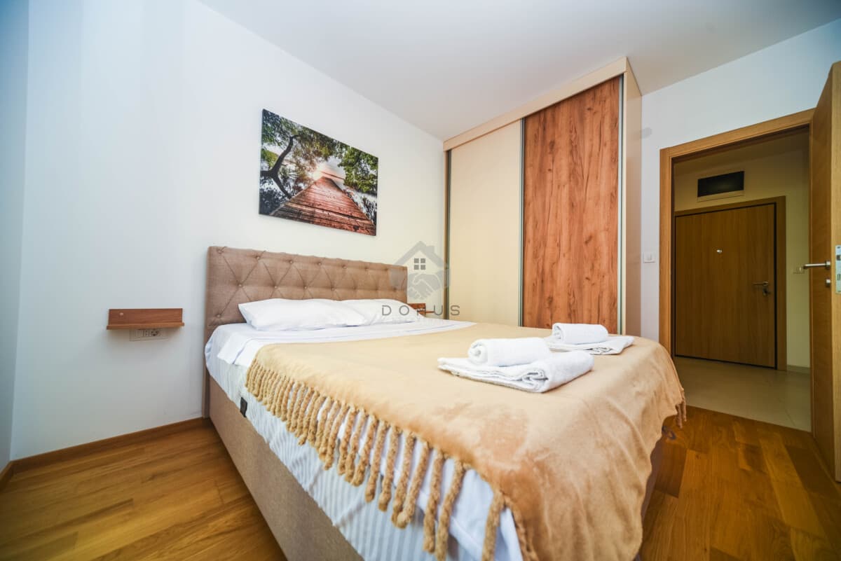 Podgorica, City Kvart'ta Garajlı Eşyalı 1+1 Daire Kiralık - Görsel 6
