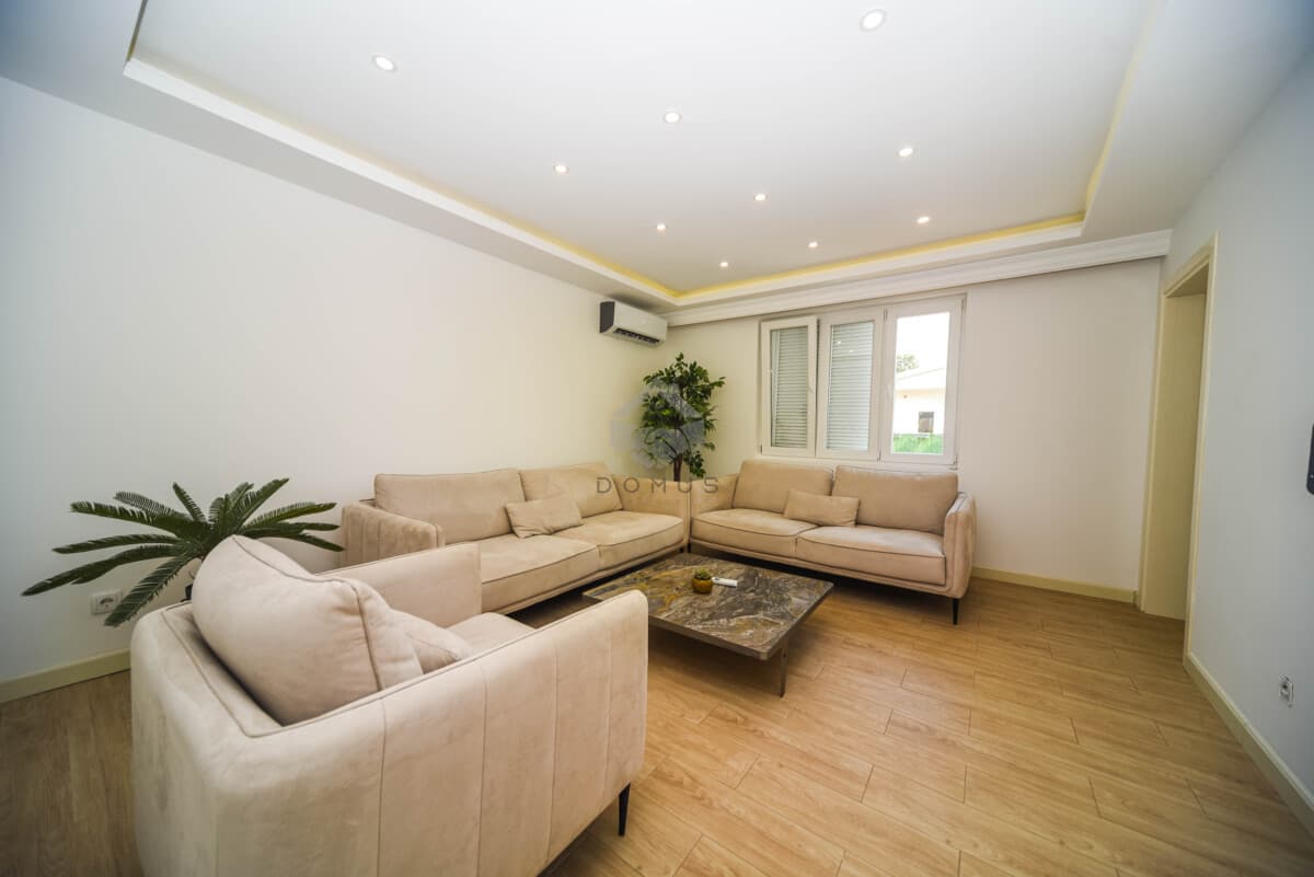 Byt se 2 ložnicemi o rozloze 120 m² s parkováním k pronájmu, Konik, Podgorica - Obrázek 1