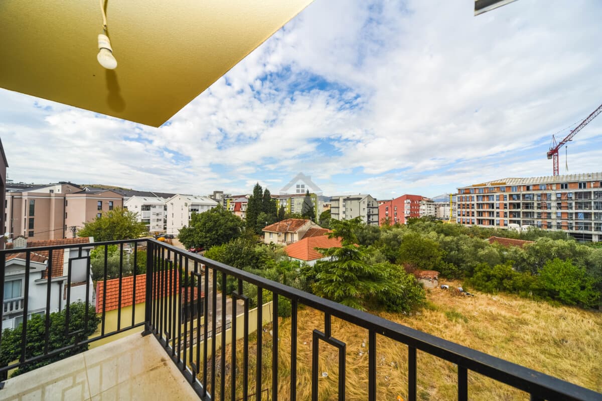 Appartamento con 2 camere da letto di 68 m² con garage, Zabjelo, Podgorica - Immagine 7