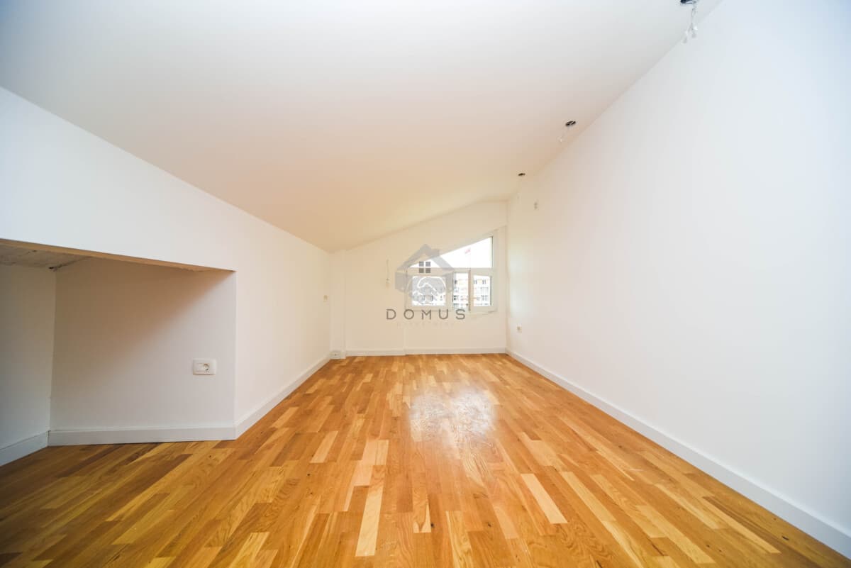 Byt s 1 ložnicí 42 m² s garáží, Zabjelo, Podgorica - Obrázek 2