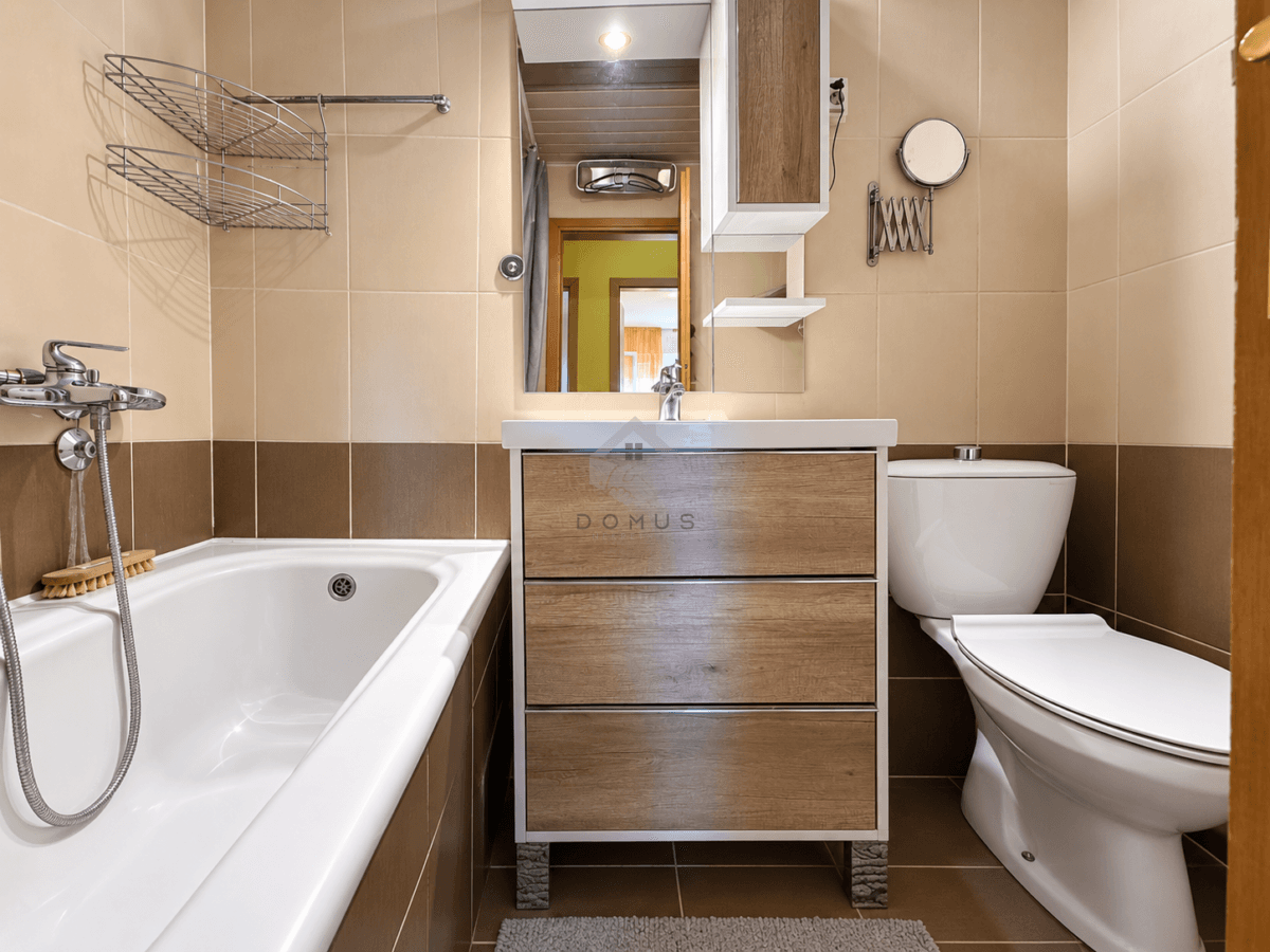 Zařízený byt se 2 ložnicemi o rozloze 88 m² k pronájmu, Blok VI, Podgorica - Obrázek 9