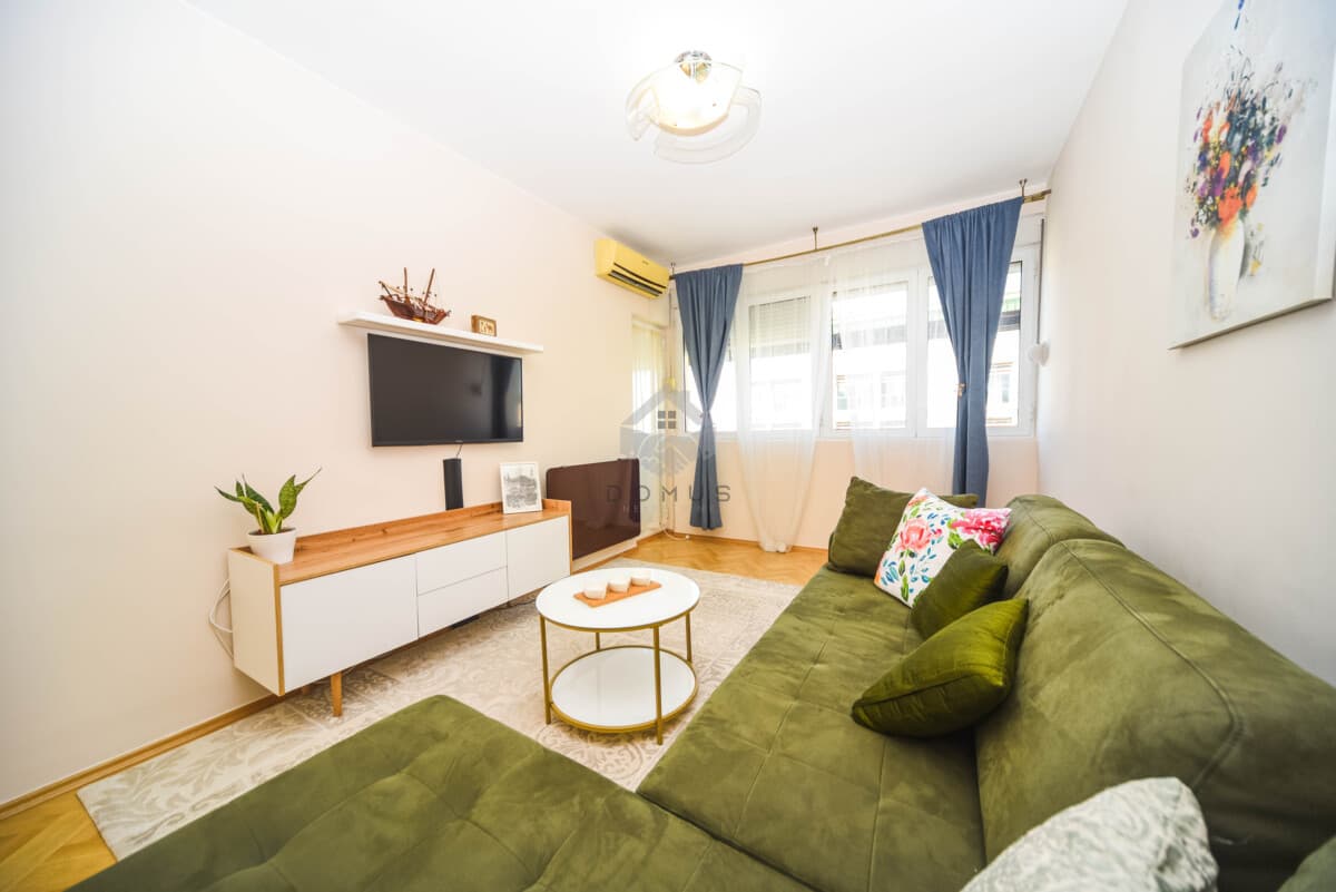 Наместен стан со една спална соба 64 м², Автобуска станица, Подгорица