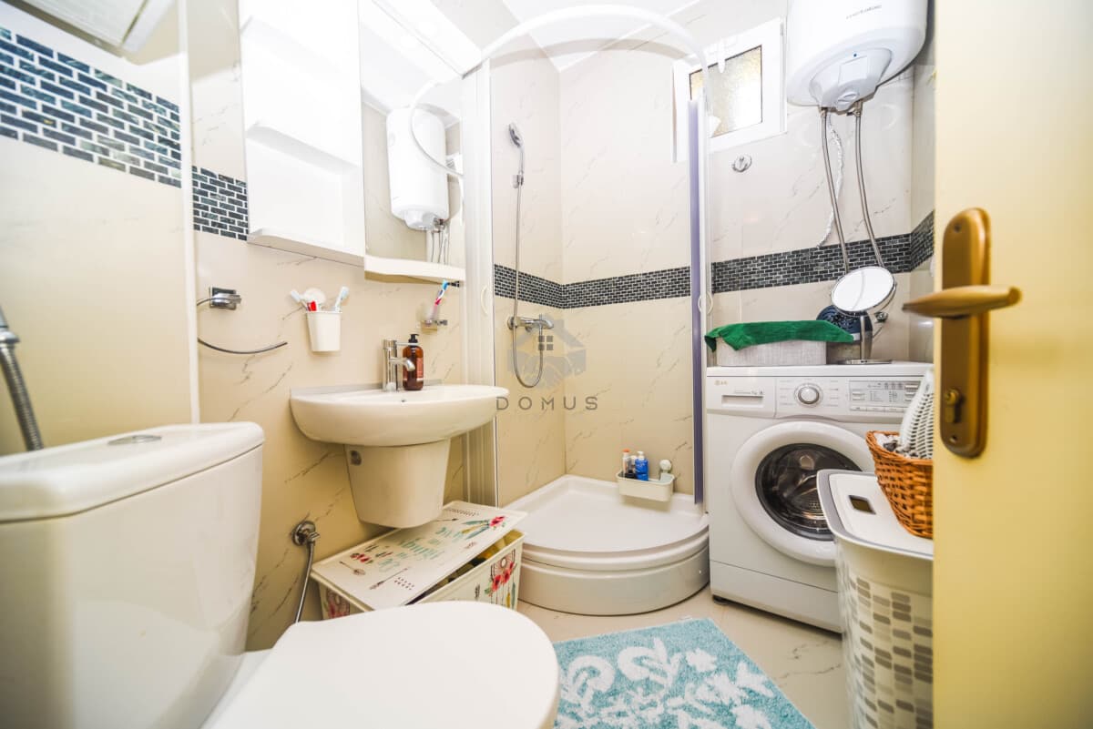Podgorica, Otobüs Terminali'nde Kiralık/Satılık Eşyalı 64 m² 1+1 Daire - Görsel 8