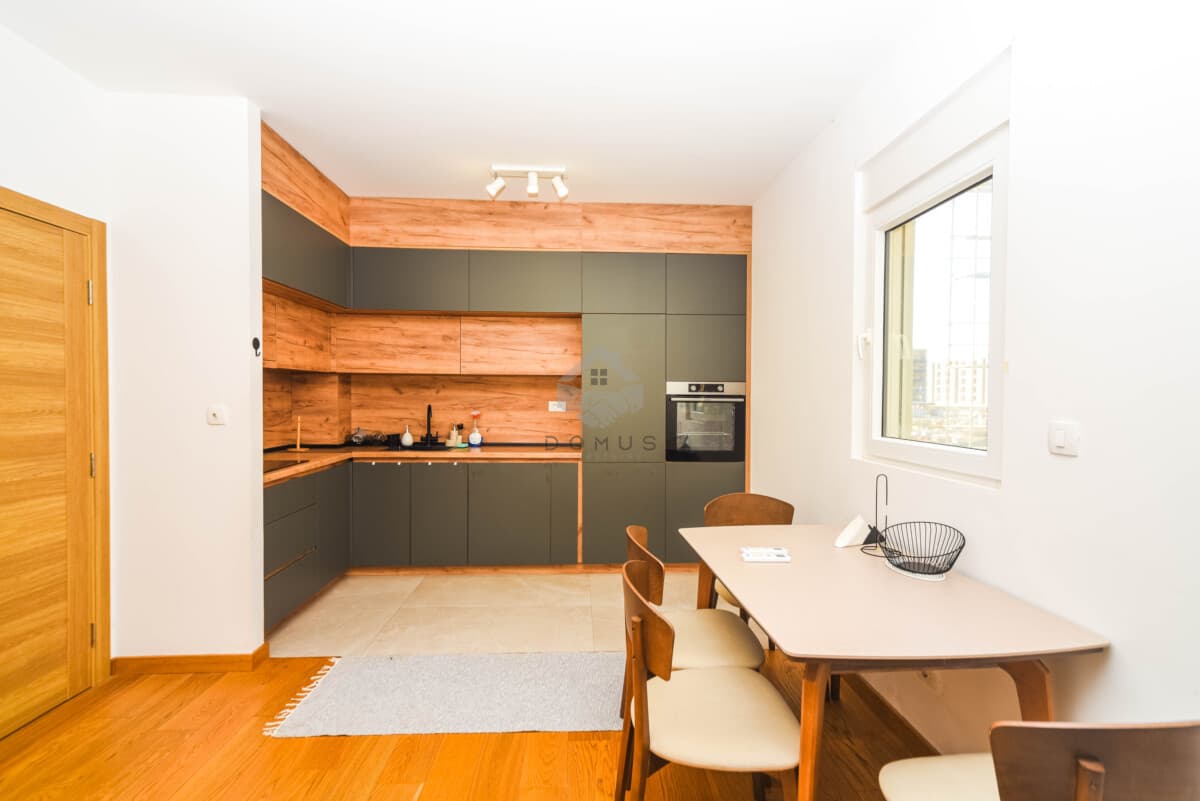 Podgorica, New City'de Kiralık Eşyalı, Garajlı 75 m² 1+1 Daire - Görsel 4