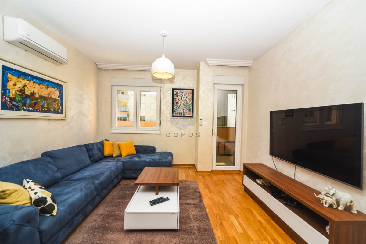 Podgorica, City Kej'de Kiralık Eşyalı 68 m² 1+1 Daire - Görsel 2