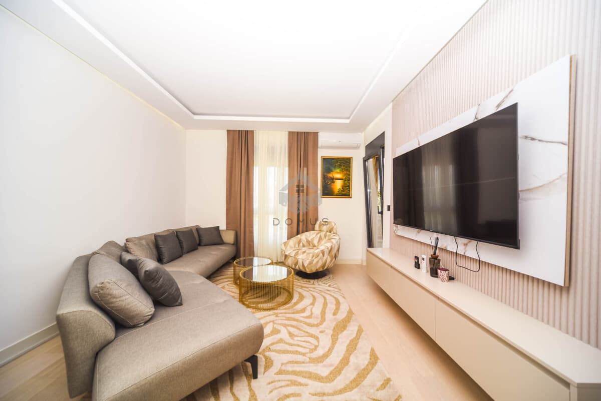 Podgorica, Kruševac'ta Kiralık Otoparklı Yeni 47 m² 1+1 Daire