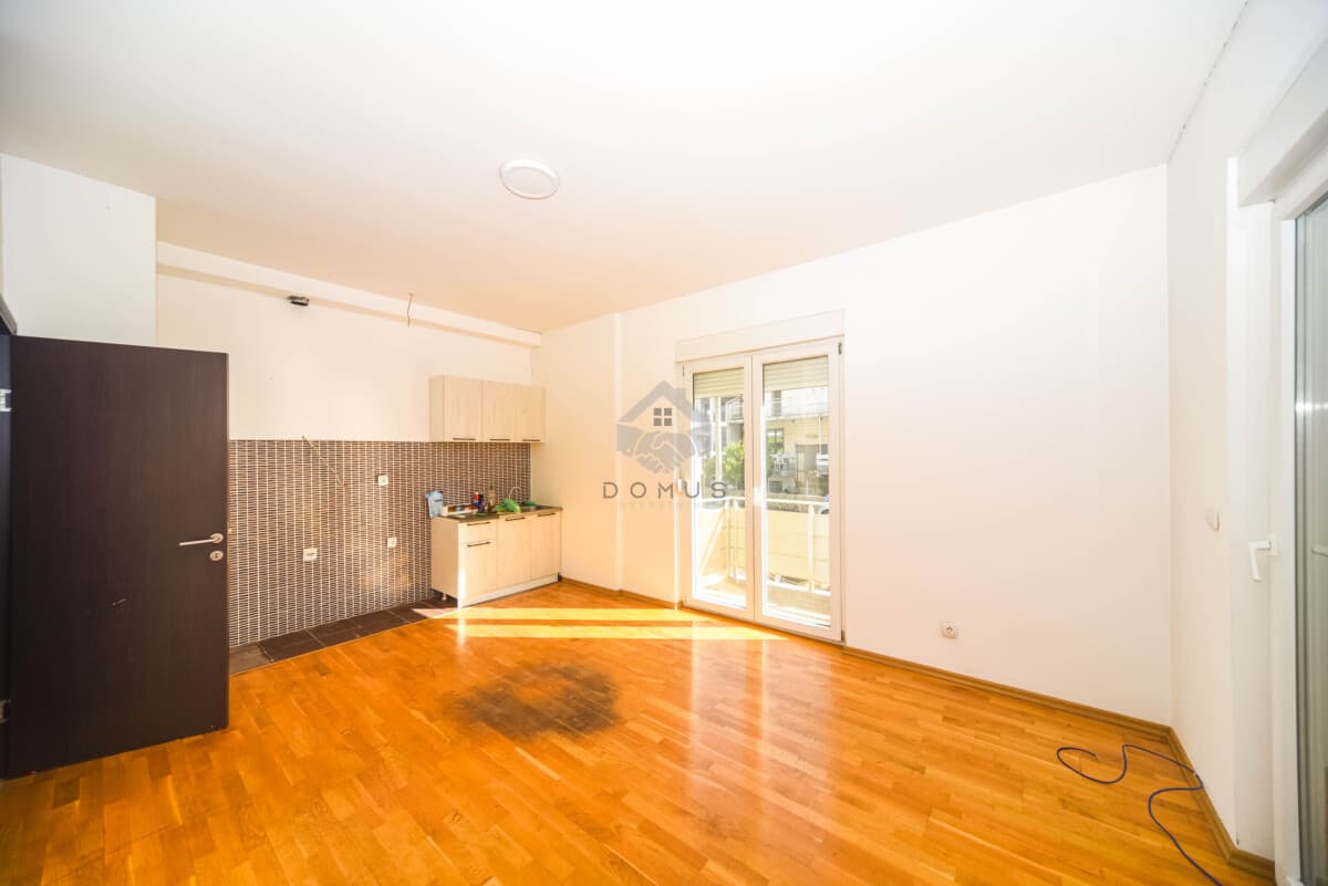 Podgorica, Momišići'de Kiralık Otoparklı 67 m² 1+1 Daire - Görsel 2