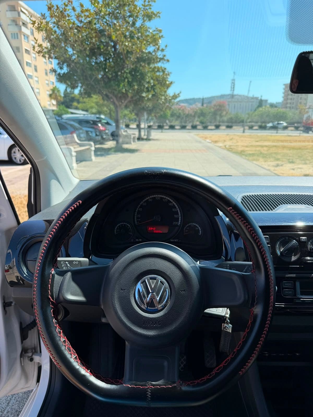 Volkswagen Up! 1.0 MPI, 2016 - Obrázek 3
