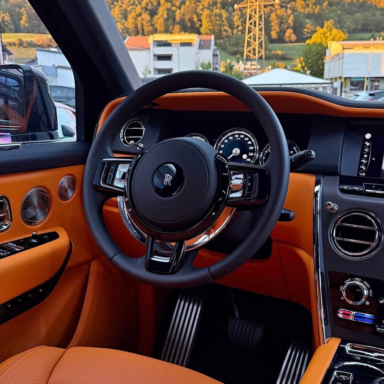Rolls-Royce Cullinan — 2