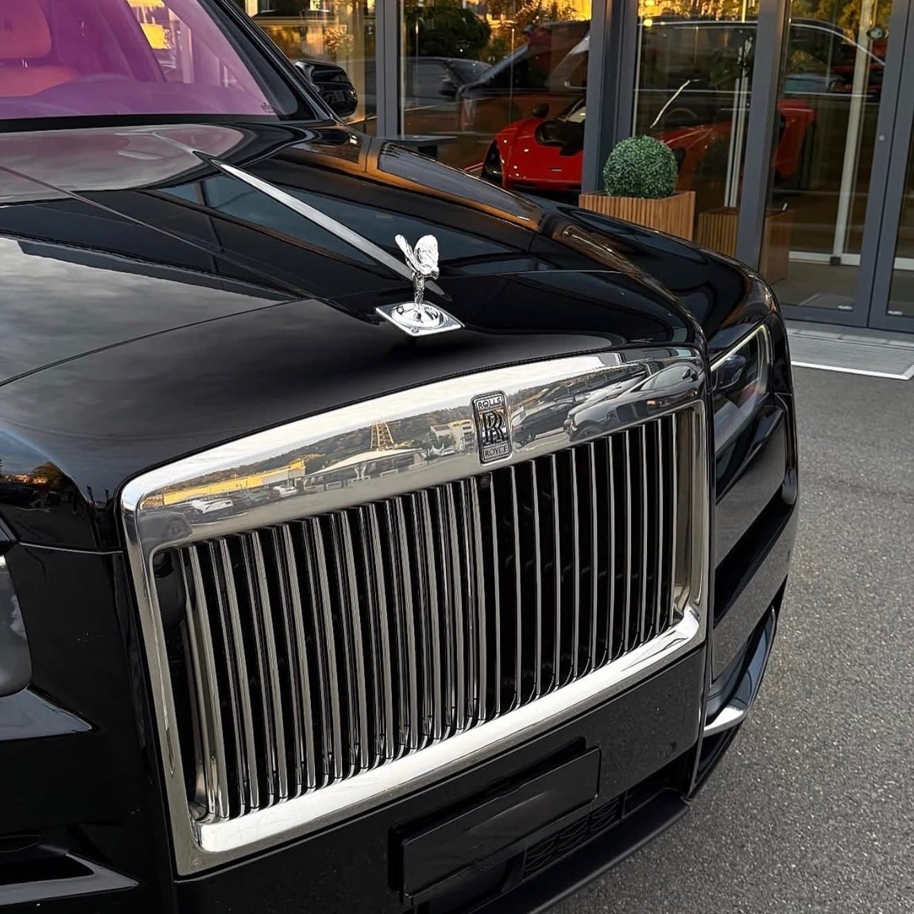 Rolls-Royce Cullinan - Fotoja 3
