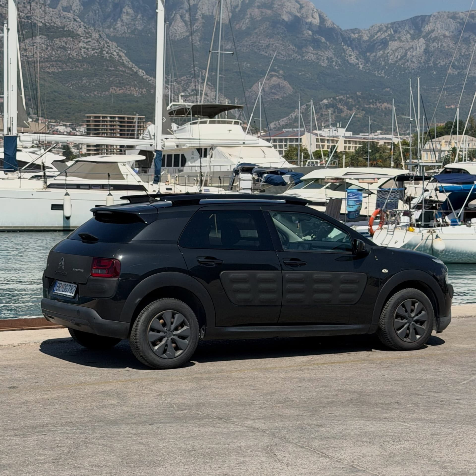 Citroën C4 Cactus 1.6 HDi, 2015 - Obrázek 3