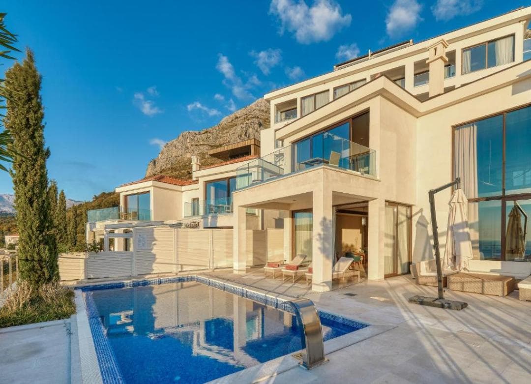 Beş Yıldızlı Tatil Köyünde Lüks Villalar