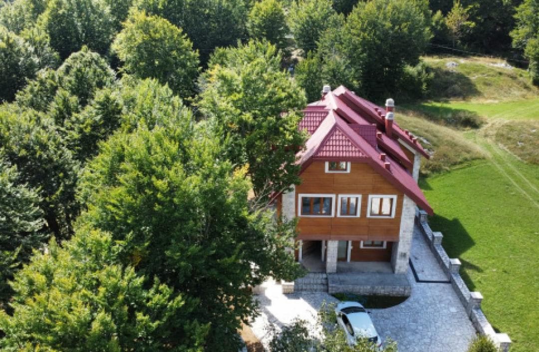 Karadağ'ın Harika Doğası ile Lovćen Milli Parkı'nda Villa