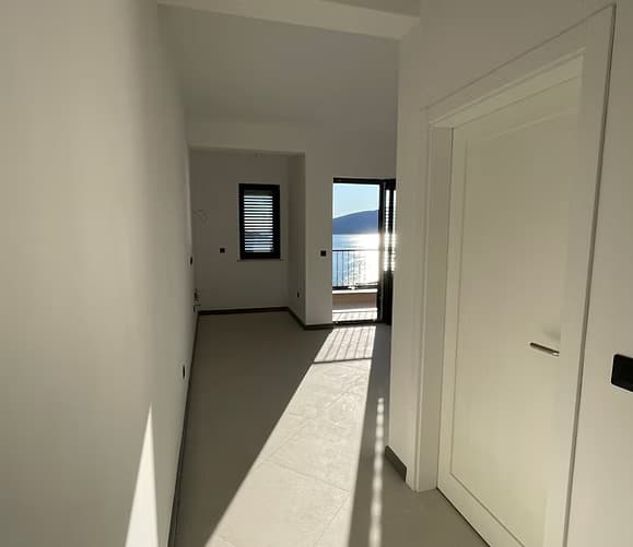 Kumbor, Herceg Novi'de Panoramik Deniz Manzaralı Lüks Daireler - Görsel 4