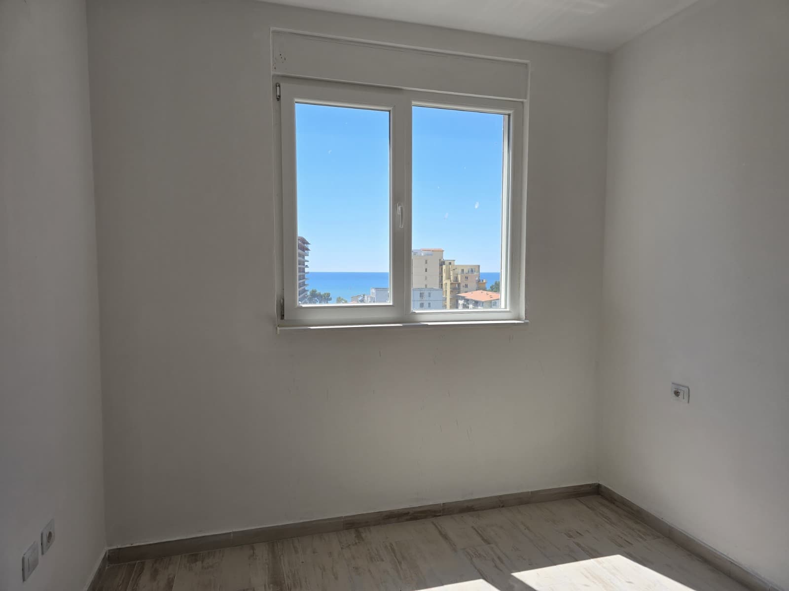 Sea View Apartments within Walking Distance to The Sea - Image 5