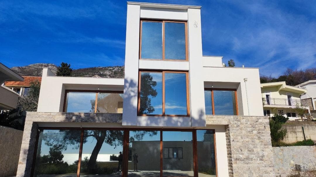 Adriyatik'in Çam Kuşağında Premium Villa