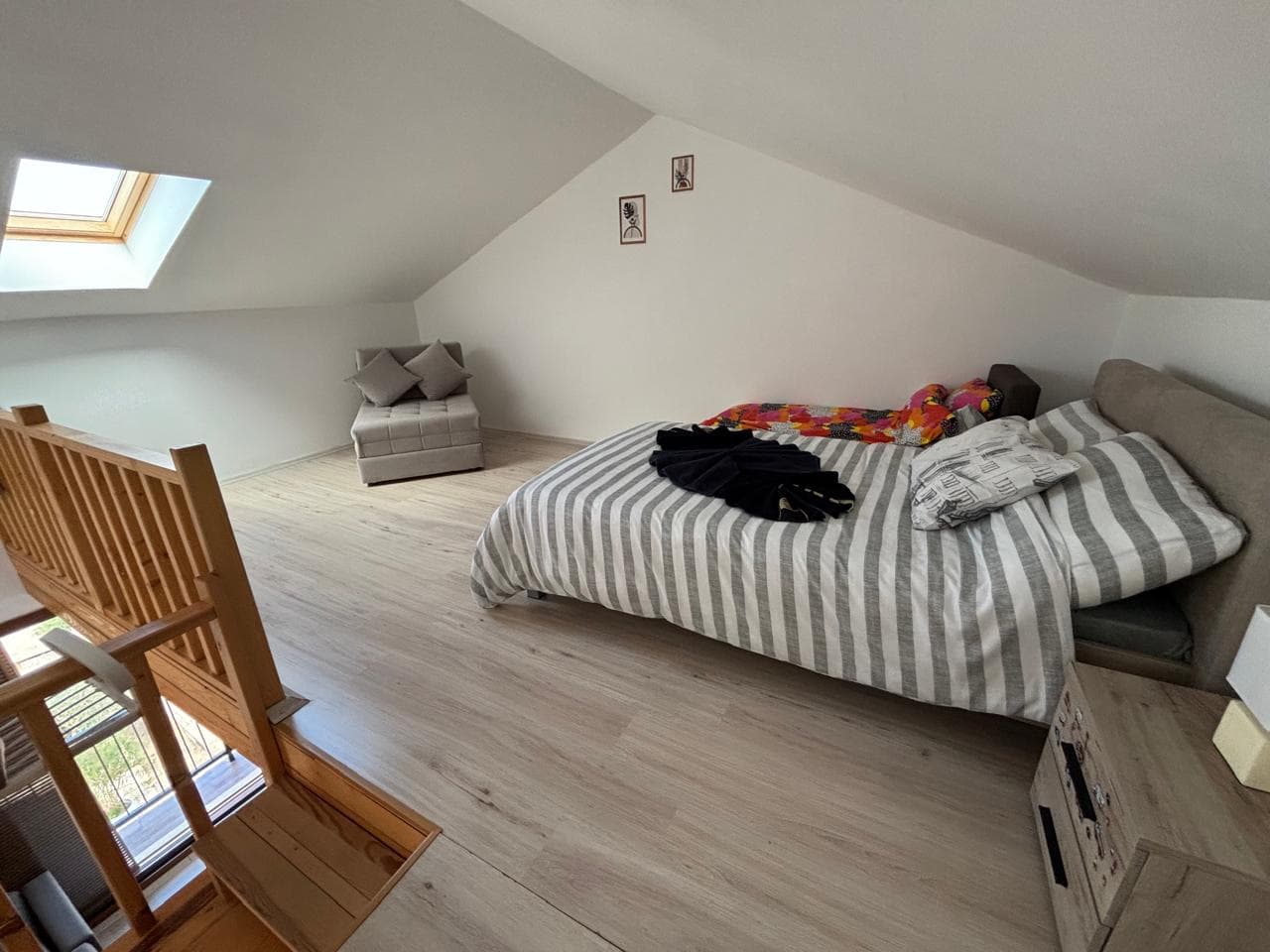Zařízený byt s panoramatickým výhledem na moře - Obrázek 9