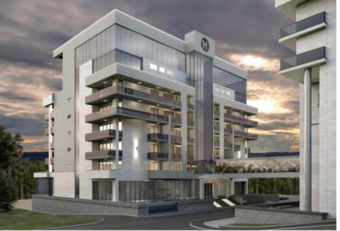 Petrovac'ta İki Bloklu Beş Yıldızlı Otel