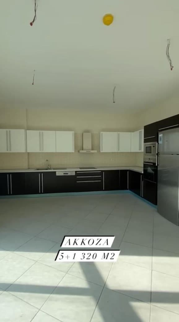 Lüks Kompleks İçinde 5+1 Daire — 2