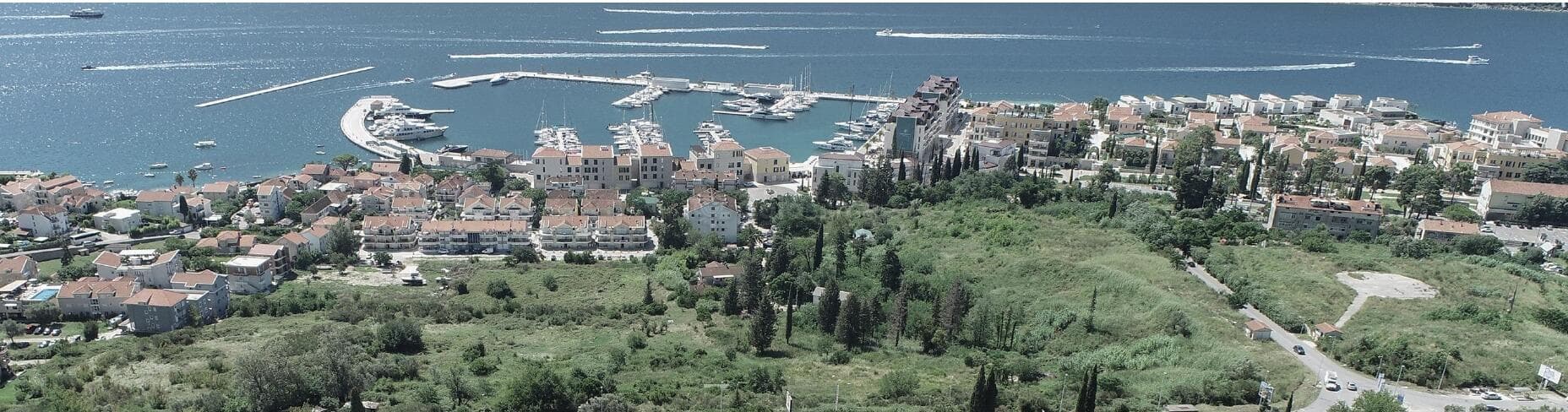 Kumbor'da Panoramik Manzaralı İmarlı Arsa Satılık